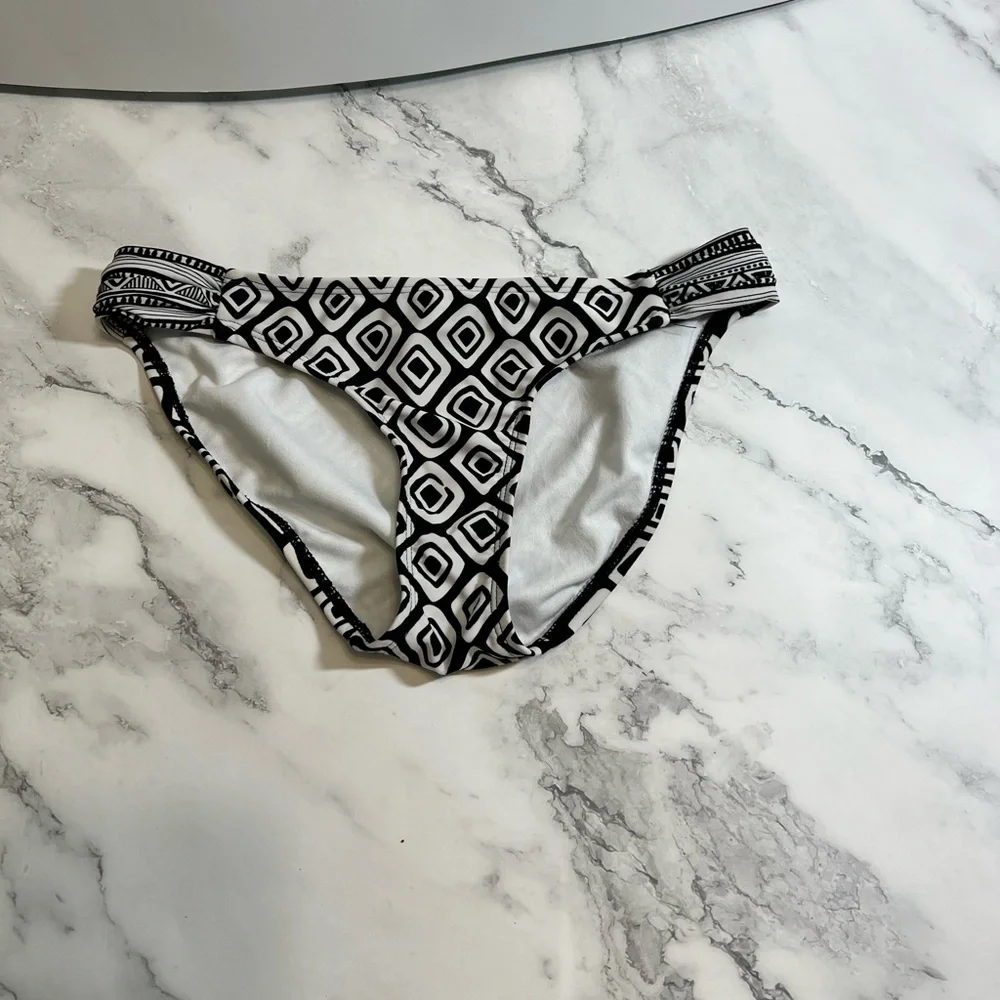 Old Navy Bikini Bottoms SZ XS